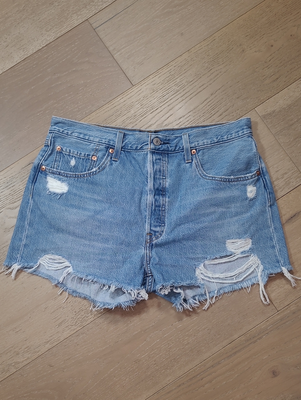 Levi's 501 Jean Shorts Women's sz 33 Mid Rise Button Fly Cut Off Short